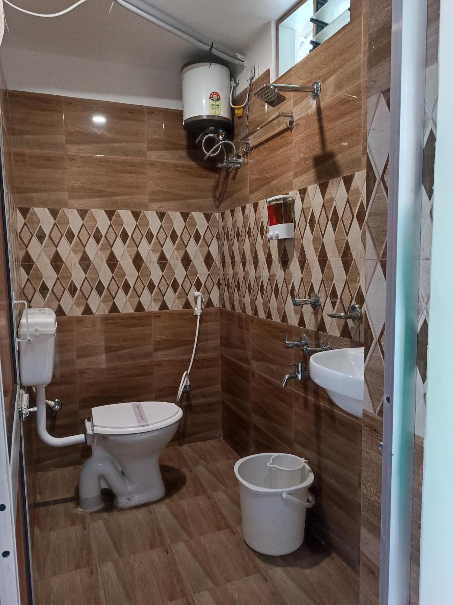 Mom Hotel - Unit Of Mom Hotel Puri Luaran gambar