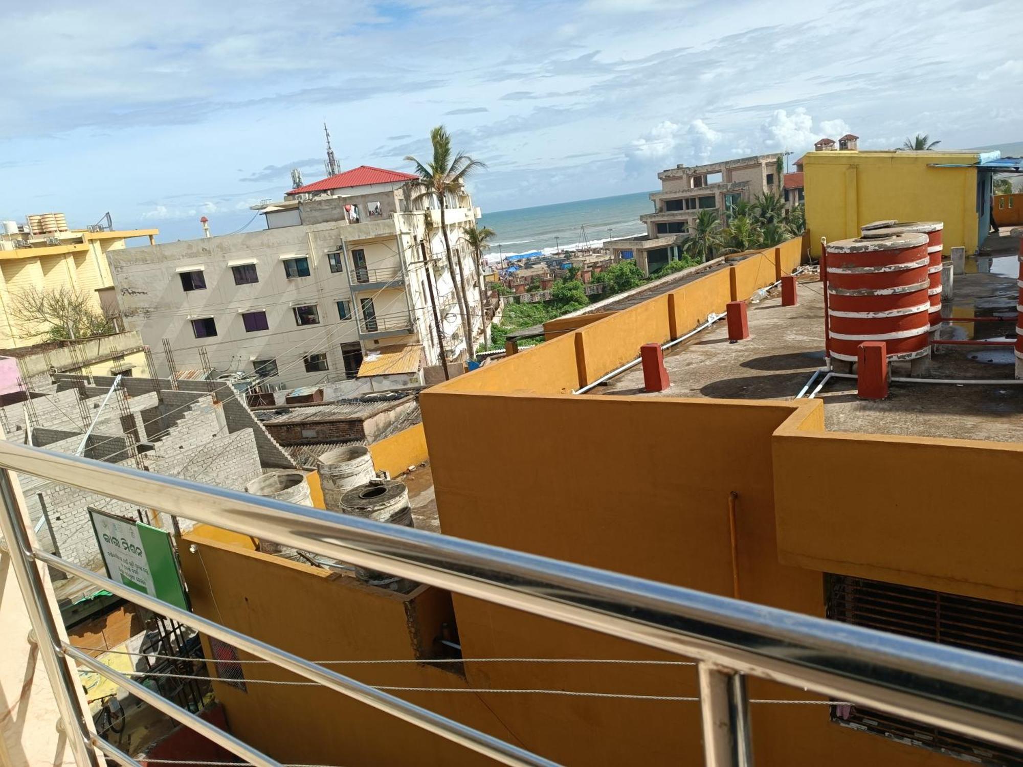 Mom Hotel - Unit Of Mom Hotel Puri Luaran gambar