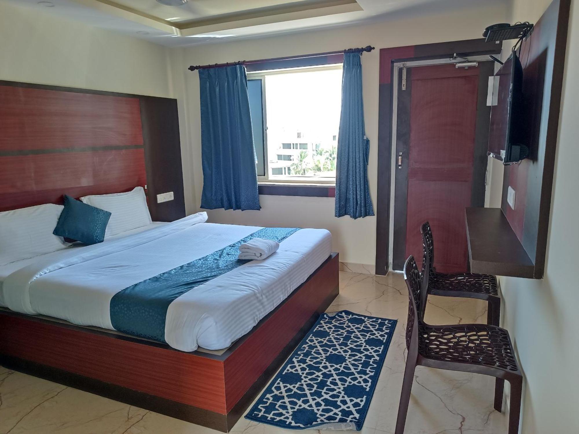 Mom Hotel - Unit Of Mom Hotel Puri Luaran gambar