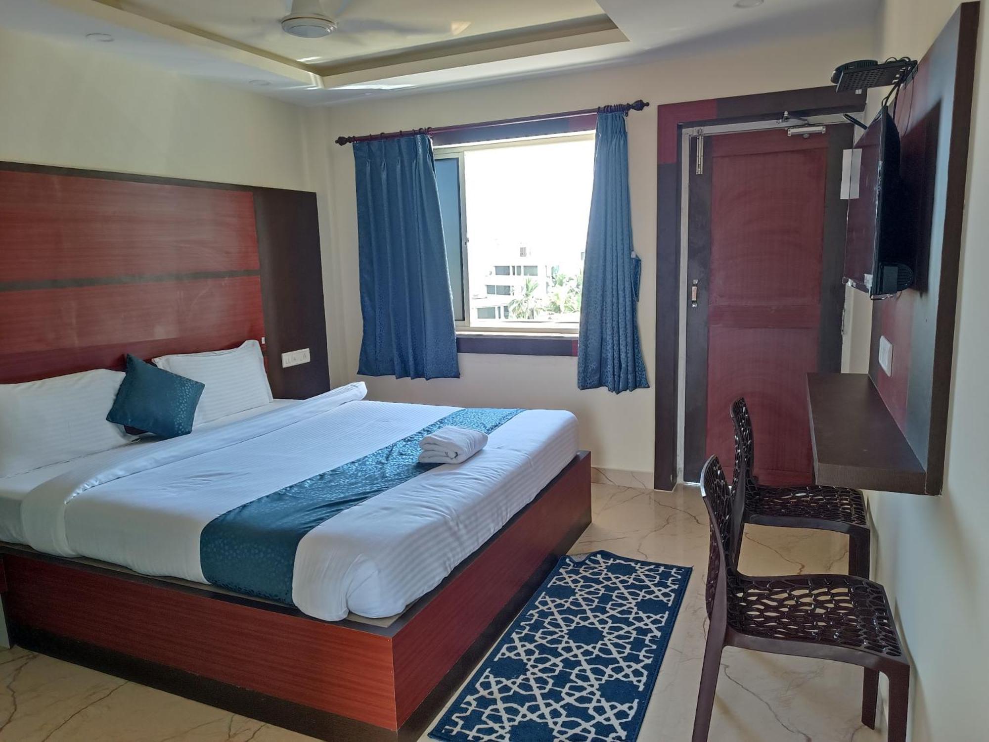 Mom Hotel - Unit Of Mom Hotel Puri Luaran gambar