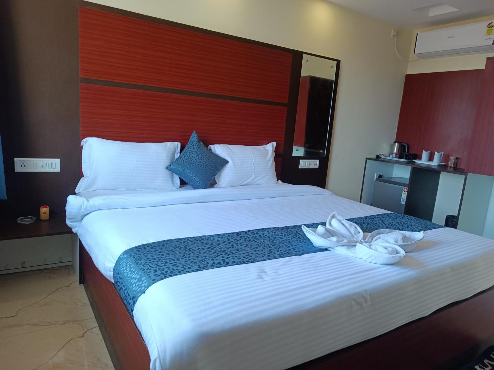 Mom Hotel - Unit Of Mom Hotel Puri Luaran gambar
