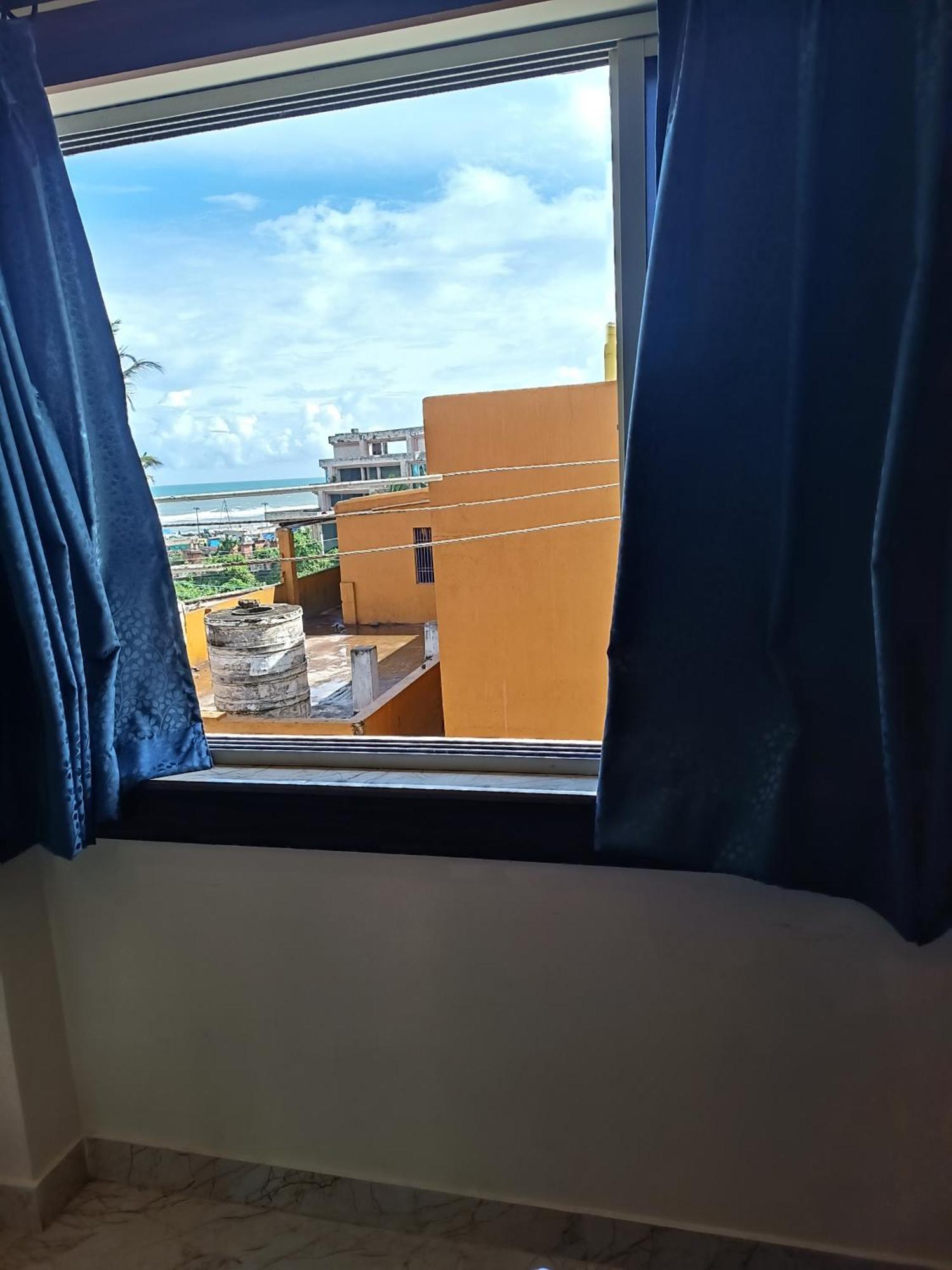 Mom Hotel - Unit Of Mom Hotel Puri Luaran gambar