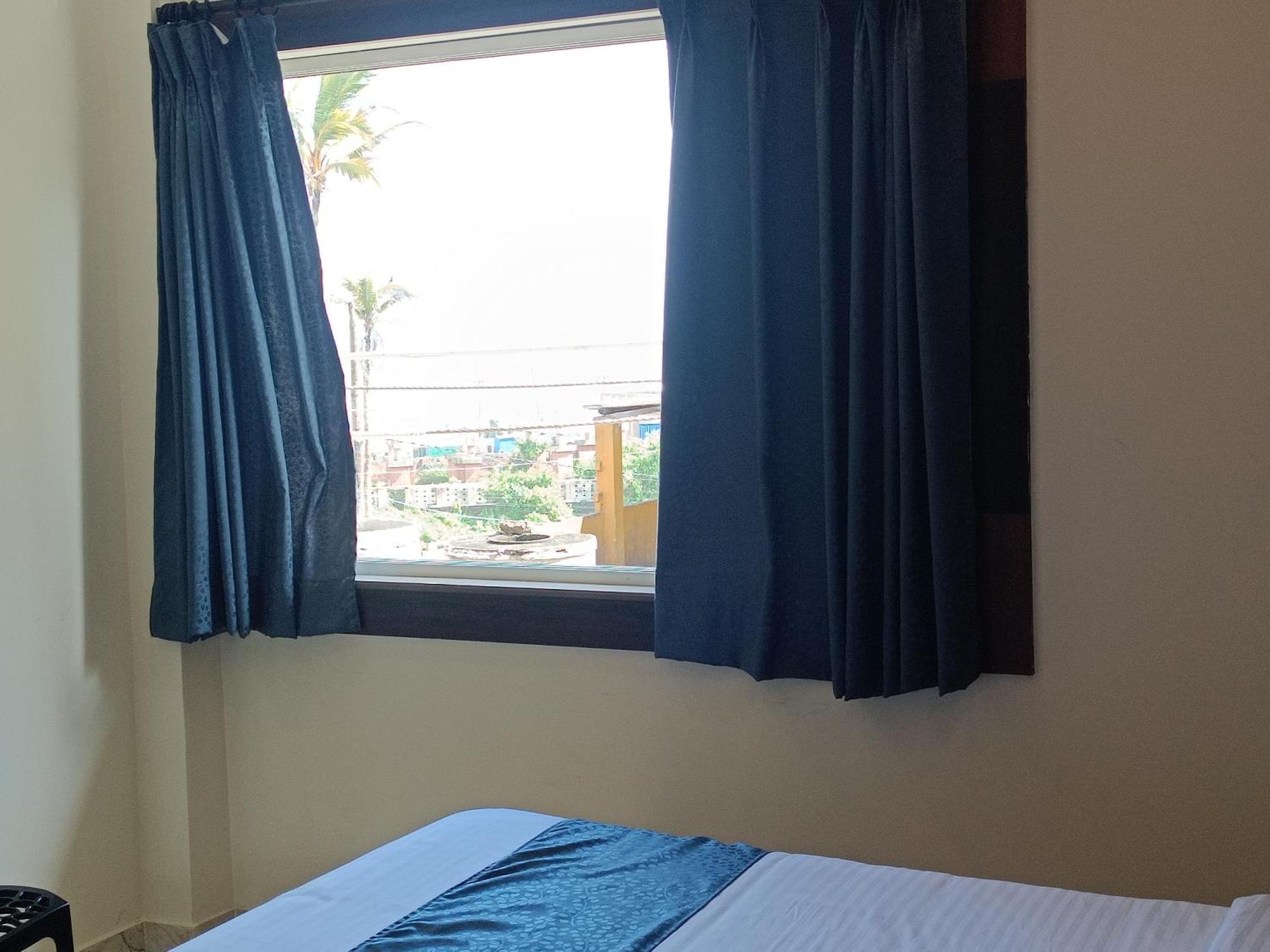 Mom Hotel - Unit Of Mom Hotel Puri Luaran gambar