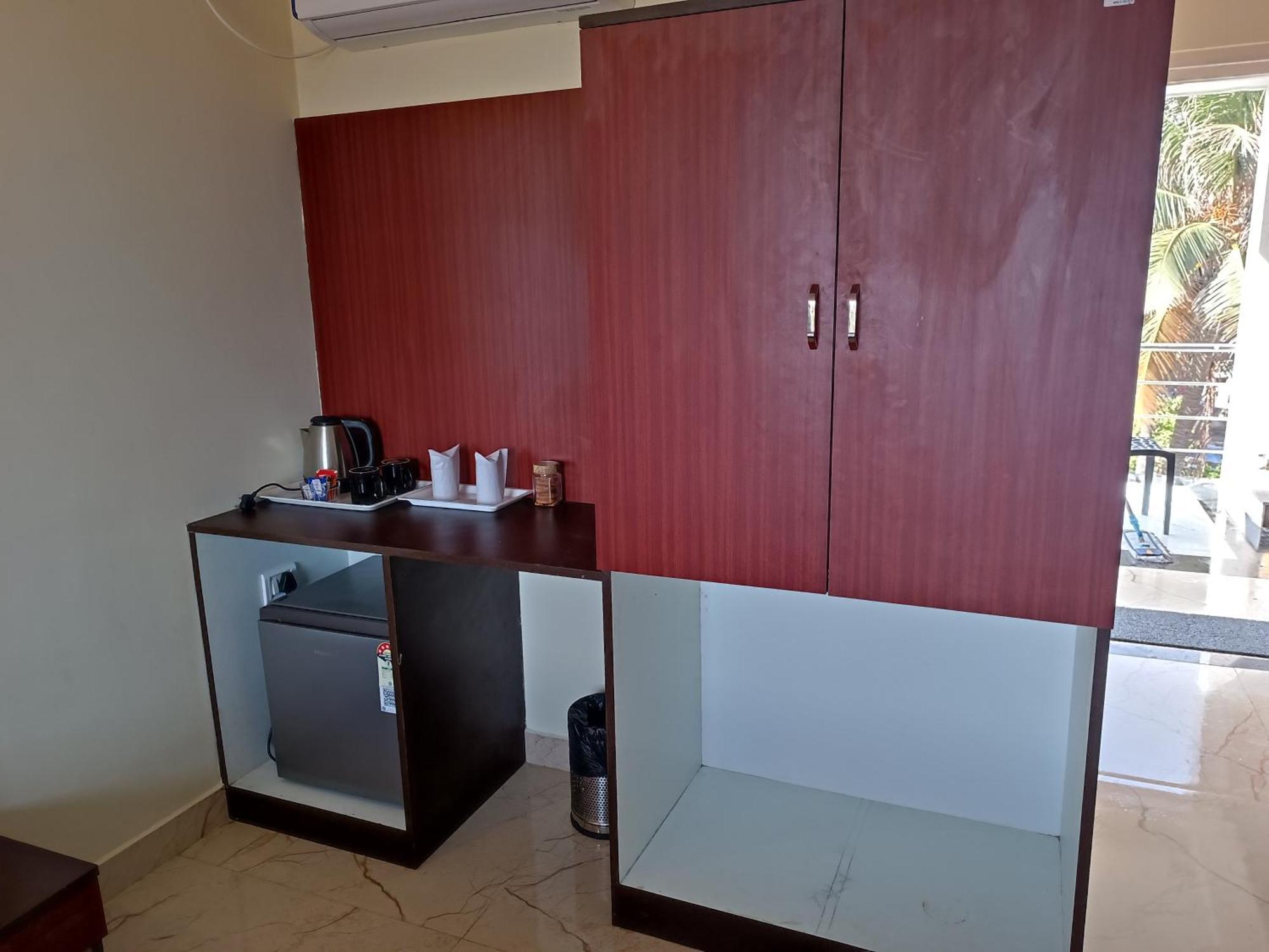 Mom Hotel - Unit Of Mom Hotel Puri Luaran gambar