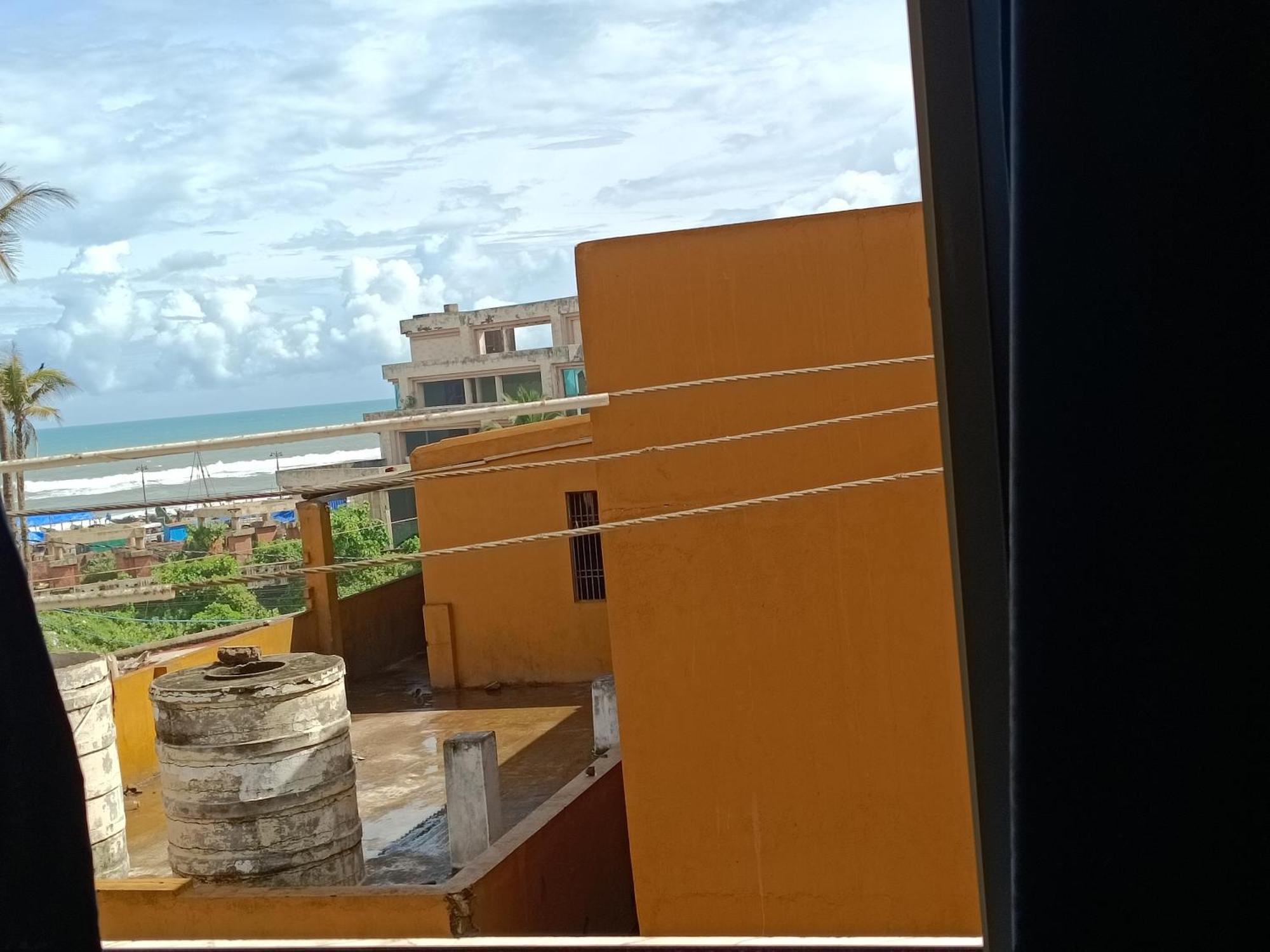 Mom Hotel - Unit Of Mom Hotel Puri Luaran gambar