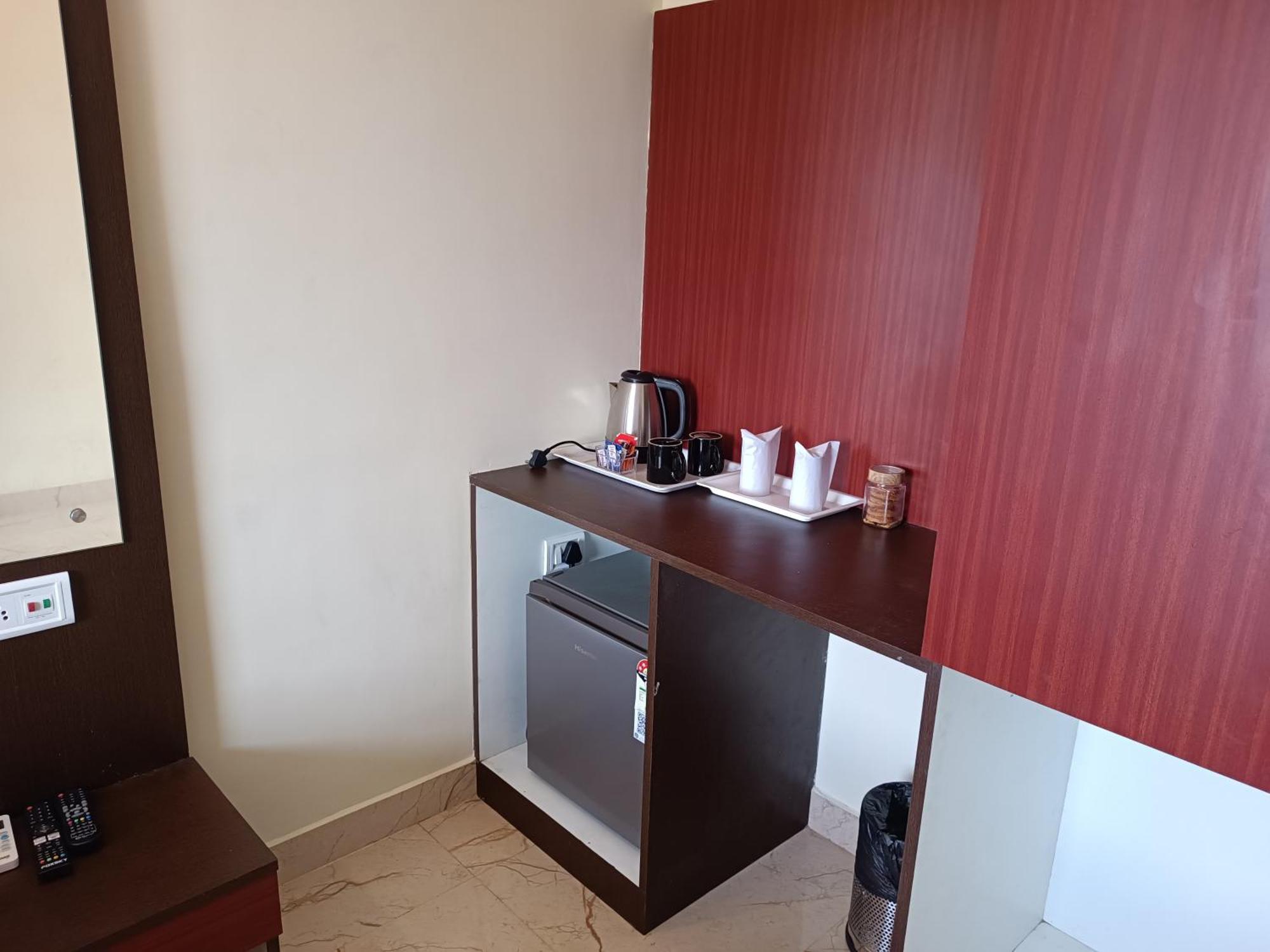 Mom Hotel - Unit Of Mom Hotel Puri Luaran gambar