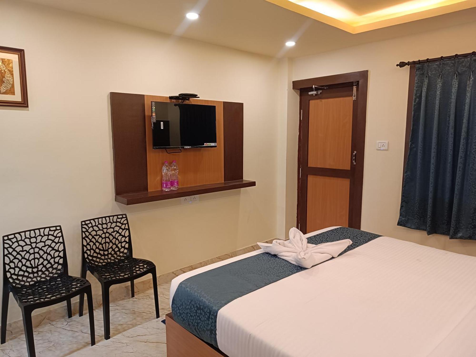 Mom Hotel - Unit Of Mom Hotel Puri Luaran gambar