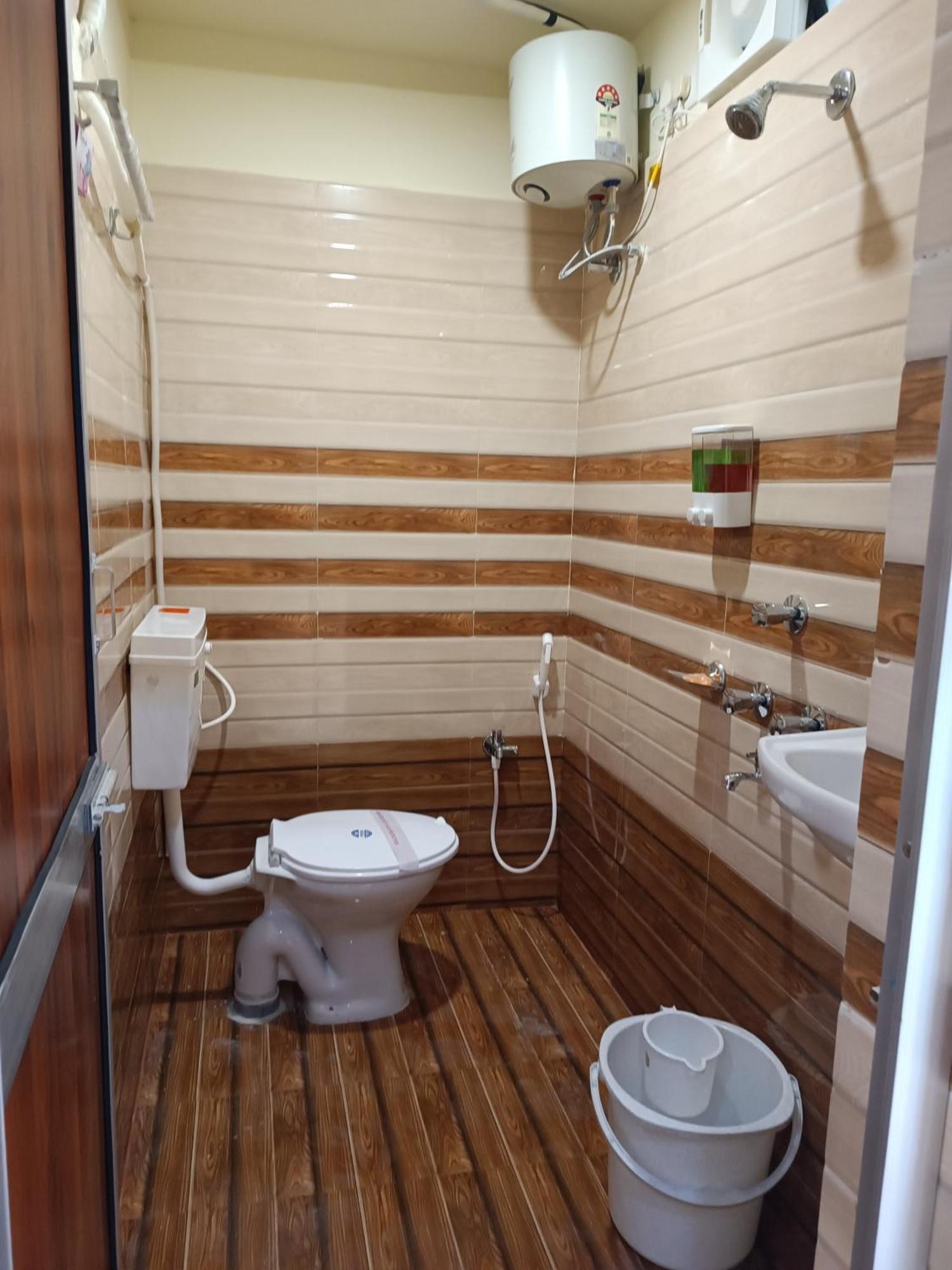 Mom Hotel - Unit Of Mom Hotel Puri Luaran gambar