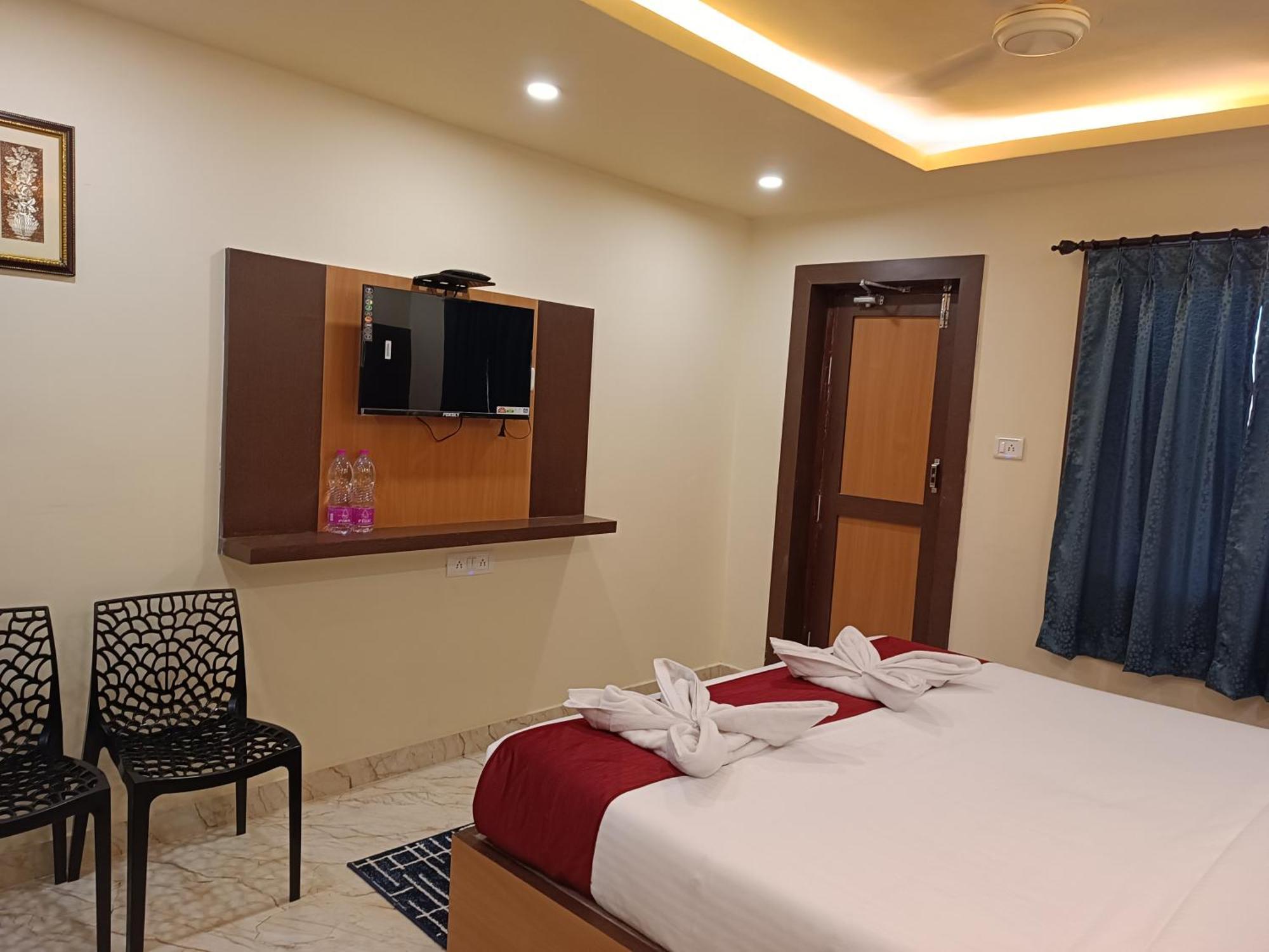 Mom Hotel - Unit Of Mom Hotel Puri Luaran gambar